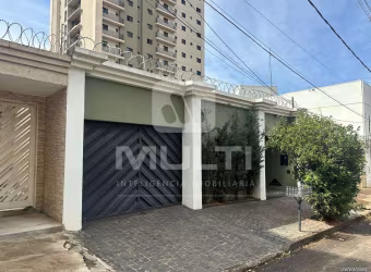 Casa com 3 quartos para alugar no Santa Mônica, Uberlândia  por R$ 3.700