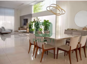 Casa com 4 quartos à venda no Morada da Colina, Uberlândia  por R$ 1.800.000