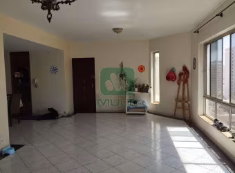 Apartamento com 3 quartos à venda no Centro, Uberlândia  por R$ 450.000