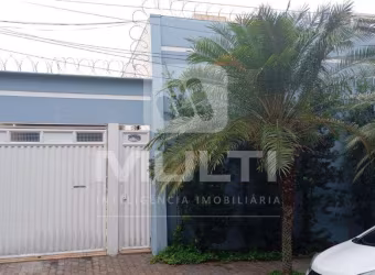 Casa com 4 quartos para alugar no Osvaldo Rezende, Uberlândia  por R$ 4.800