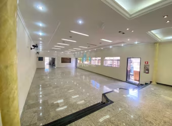 Salão comercial a venda e locação na Vila Pires em Santo André, com 192m².