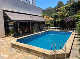 Casa com 3 quartos à venda em Vila Albertina - SP