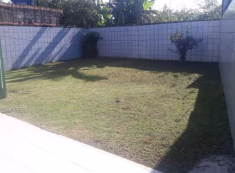2 SOBRADOS EM UM MESMO TERRENO COM 2 DORMITÓRIOS  CADA E PRÓXIMO  DA PRAIA.