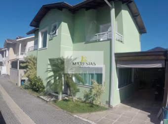 Casa para venda em Maresias de 125.00m² com 5 Quartos, 2 Suites e 1 Garagem
