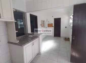 Casa para alugar em Vila Lavínia de 240.00m² com 3 Quartos, 1 Suite e 2 Garagens
