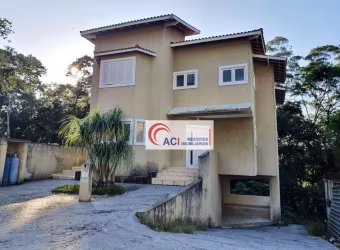 Casa de Condomínio para venda e aluguel em Vila Verde de 250.00m² com 3 Quartos, 1 Suite e 4 Garagens