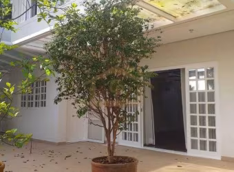 Casa para venda em Vila Santo Antônio de 267.00m² com 4 Quartos, 4 Suites e 4 Garagens