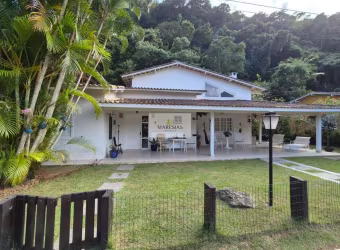Casa para venda em Paúba de 250.00m² com 3 Quartos, 3 Suites e 3 Garagens