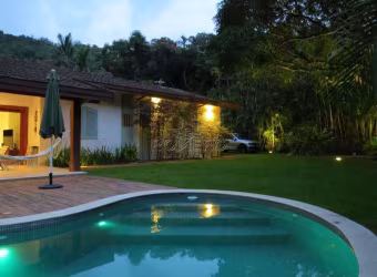 Casa para venda em Caçandoca de 308.00m² com 5 Quartos, 5 Suites e 5 Garagens