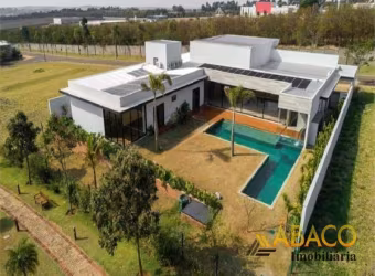 Casa para alugar em Condomínio Parque Residencial Damha Lll de 700.00m² com 5 Quartos, 5 Suites e 8 Garagens
