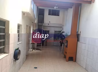 Excelente imóvel comercial na Vila Talarico com 3 dormitórios, 3 banheiros, quintal, churrasqueira, depósito, 1 vaga de garagem coberta, um salão come