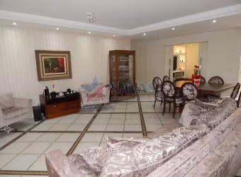 AMPLO APTO DE 05 DORMITÓRIOS