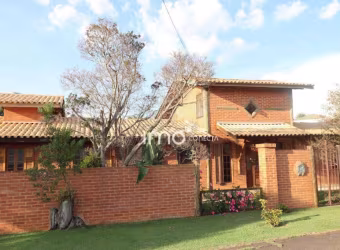 Casa Rústica e Aconchegante para venda no Condomínio Fazenda São Joaquim- Vinhedo/SP
