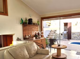 Vende se Bela Casa no Cond. Jardim das Palmeiras em Vinhedo SP   3 Suítes 4 Vagas  R$  1.495.000