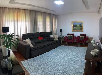 Sobrado à venda 3 Quartos, 1 Suite, 4 Vagas, 220M², Santa Maria, São Caetano do Sul - SP
