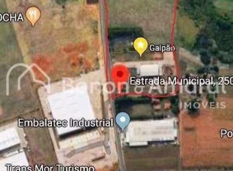 Extensa área industrial em Monte Mor com edificações e benfeitorias