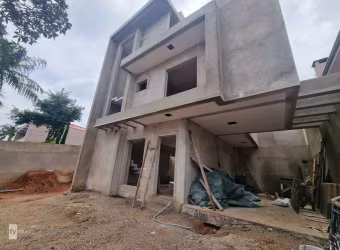 Casa com 3 quartos à venda na Rua Primo Lourenço Tosin, 537, Novo Mundo, Curitiba por R$ 820.000