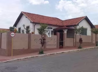 VENDE-SE CASA ESTILO COLONIAL - AGUDOS