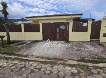 Casa ampla com quintal para locação anual na praia Massaguaçu