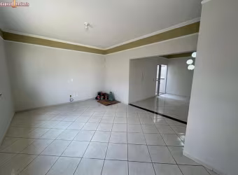 Casa com 3 Dormitorios com armários (sendo 1 suíte), Lavabo, Sala de Jantar, Sala de Estar, Cozinha Planejada e Cooktop, A.S., Área Gourmet com churrasqueira, Piscina, Sauna, 4 Vagas de Garagem (2 cob