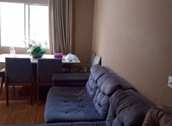 CASA COM 2 DORMITÓRIOS, COM CASAS NO FUNDO NO METRO PRAÇA DA ARVORE !!