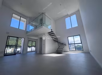 Loft com 2 quartos para alugar na Rua Cedro Rosa do Sul, 47, Ribeirão da Ilha, Florianópolis, 78 m2 por R$ 4.400