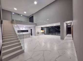 Casa Térrea à Venda - 363 m², 3 Suítes, 1 master com closet, 4 vagas.