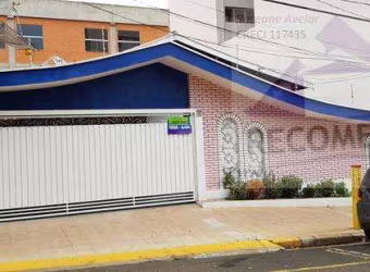 Casa para Venda em Piracicaba, Centro, 4 dormitórios, 1 suíte, 3 banheiros, 3 vagas