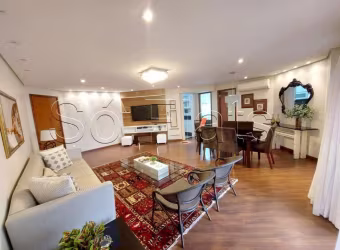 Apto com 3 dormitório de alto padrão em Moema com 120m², serviços, concierge, segurança  24 horas.
