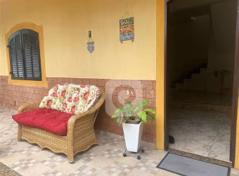 Taquara - Condomínio Jardins do Outeiro - Casa duplex 174m² 3 quartos 1 suíte 2 banheiro