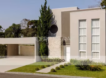 CASA COM JARDIM NO CAMPO COMPRIDO