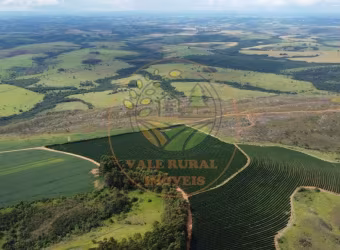 EXCELENTE FAZENDA DE 1.040 HECTARES NA REGIÃO DE ARAXÁ - MG  FA00161