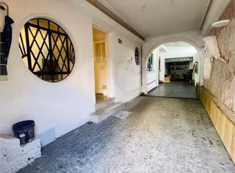 Casa com 12 quartos à venda em Vila Mariana - SP