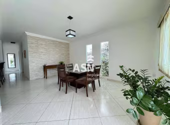 Casa com 3 dormitórios à venda, 162 m² por R$ 650.000,00 - Extensão Serramar - Rio das Ostras/RJ