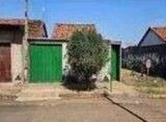 Casa Padrão à venda em Araguari/MG