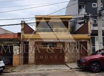 Oportunidade Imperdível: Sobrado com 611 m² de Construção e Total Versatilidade!