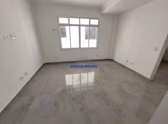Casa em condomínio fechado com 4 quartos à venda na Dona Amélia Leuchtemberg, --, Ponta da Praia, Santos por R$ 890.000