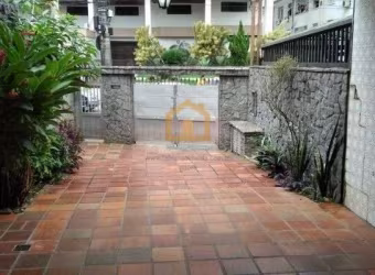 Casa Sobreposta alta com  4 Dormitórios, sendo 1 com Suíte à venda - Boqueirão - Santos/SP
