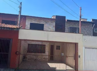 Sobrado Alto da Mooca sendo 3 dormitórios uma suíte mais 1 wc dois dormitórios com armários cozinha com armários  próximo do metrô Vila Prudente aceit