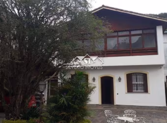 Casa- Petrópolis, Alto da Serra