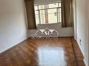 Apartamento- Petrópolis, Centro
