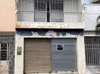 Casa a venda na rua de Maruim, no Centro