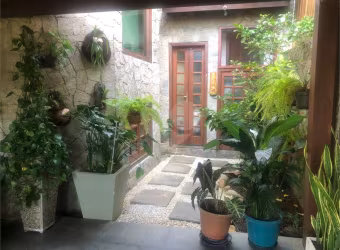 Casa com 4 quartos à venda em Camboinhas - RJ