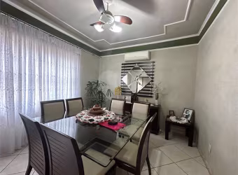 Casa com 3 quartos à venda em Jardim Do Lago - SP