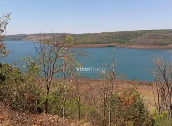 FAZENDA EM NOVA PONTE, 70 km de Uberlândia, 21,27 hectares, 1.770 margeando a represa de Nova Ponte. Vale a pena conferir