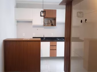 Condomínio com 1 quartos à venda em Vila Basileia - SP