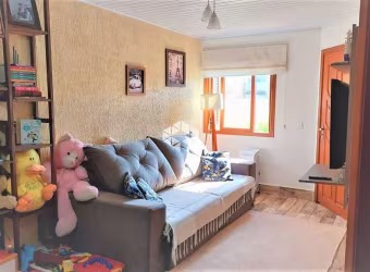 Casa com 2 dormitórios / 2 vagas