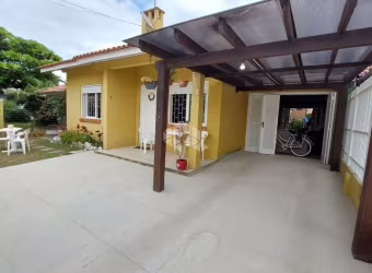 Casa em Capão Novo - Ideal para Família! Piscina, Playground e Churrasqueira!