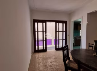 Apartamento para venda de  2 dormitórios com sacada no bairro Cidade Baixa Porto Alegre/RS.