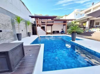 Casa dois pavimentos com Piscina